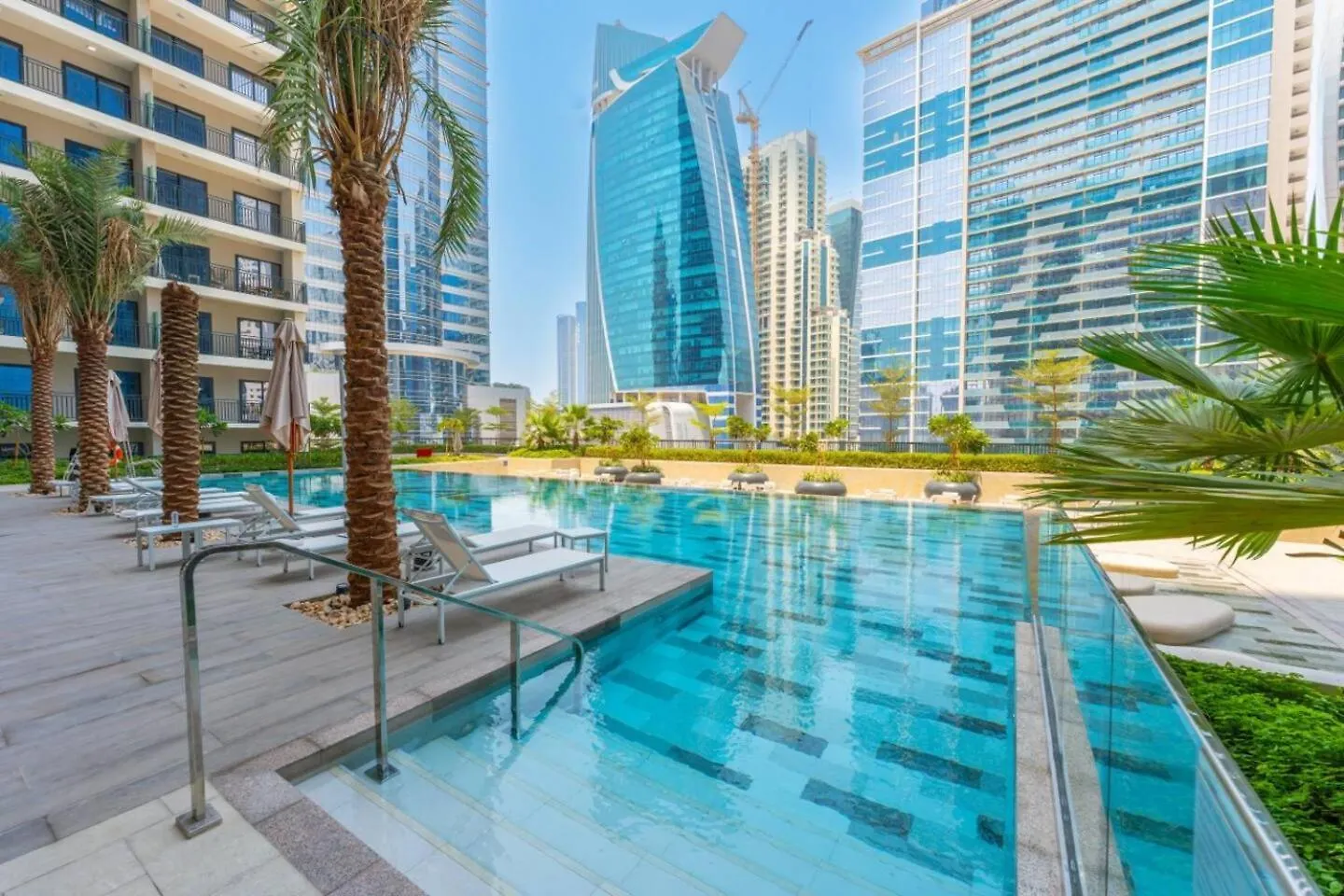Keyrock Living - Elegant City Escape At Zada Tower Dubai Apartamento
